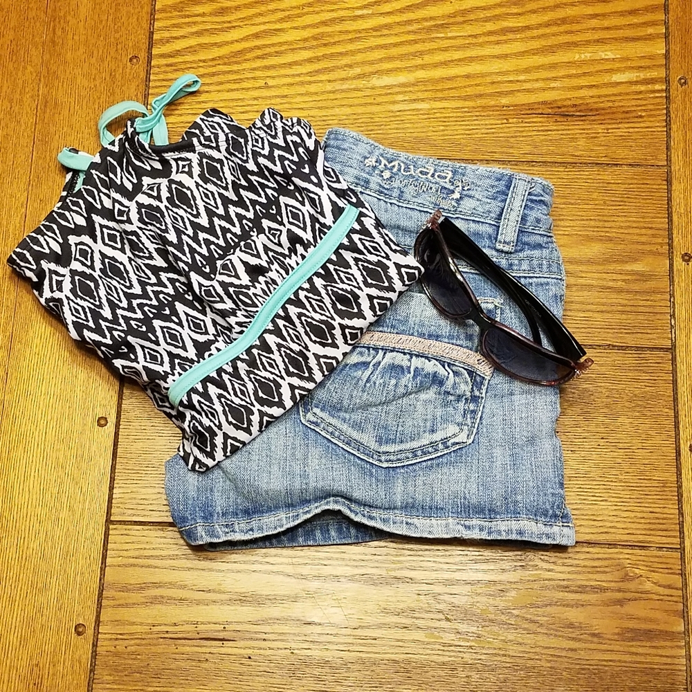 💕 Faded And Distressed Mudd Jeans Shorts Womens